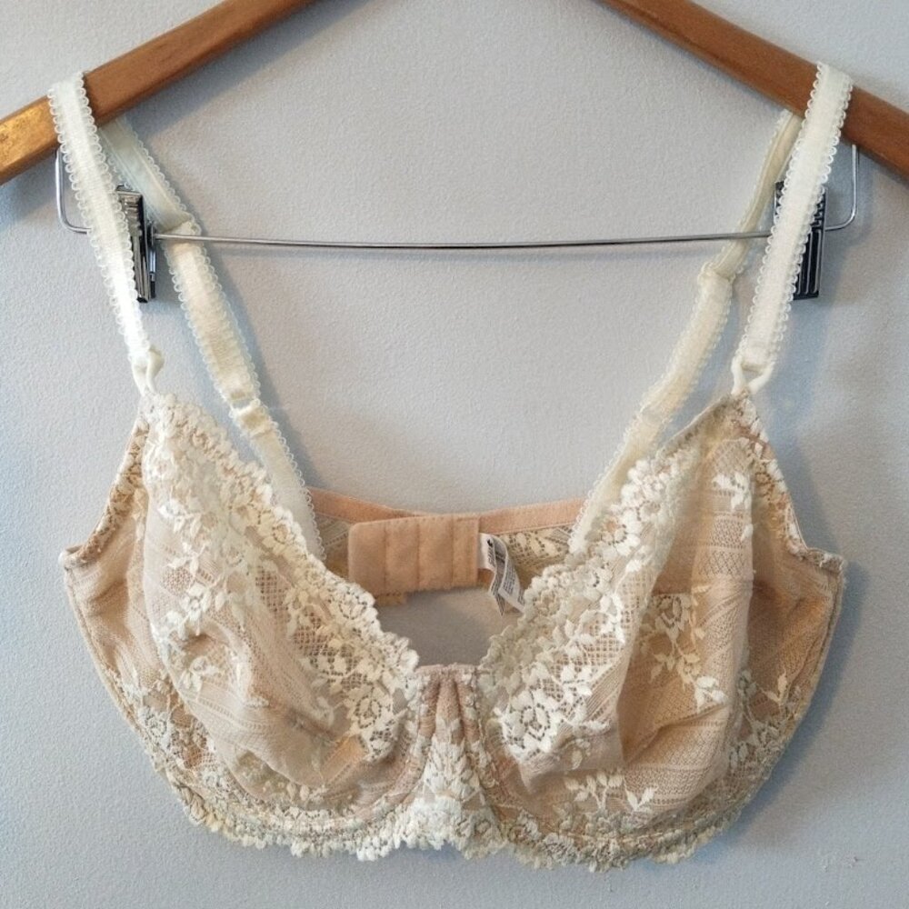 Wacoal 65191 Women Size 40DD Embrace Lace Underwire Bra Sand Ivory